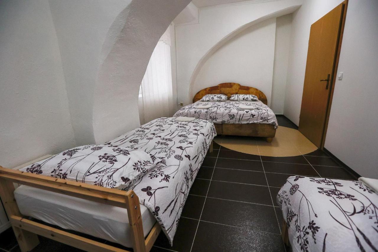 Orehova vas Hostel - Rooms Kaj & Kaja מראה חיצוני תמונה