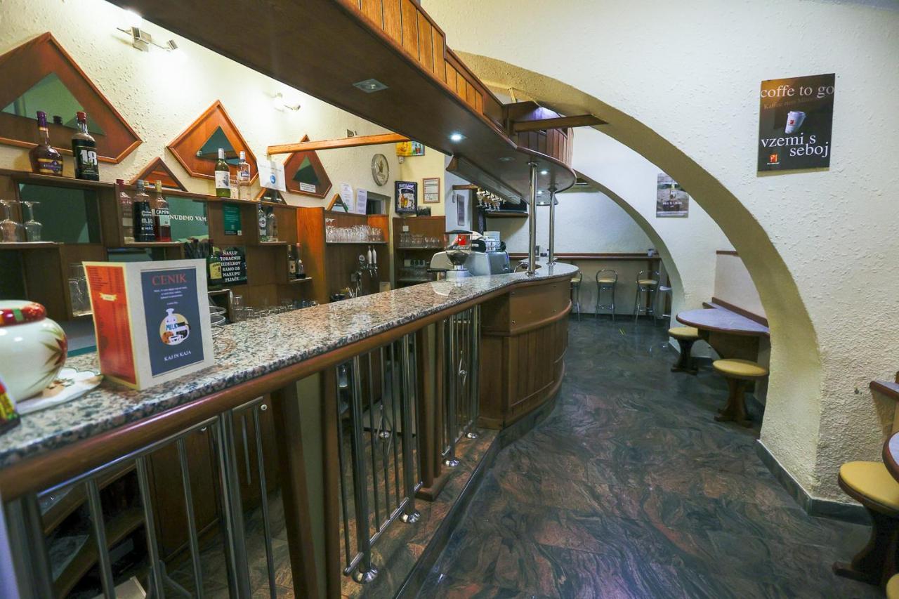 Orehova vas Hostel - Rooms Kaj & Kaja מראה חיצוני תמונה